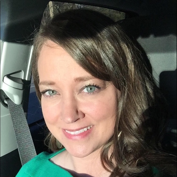 Posh Ambassador | Amanda - Picture 2 of 3